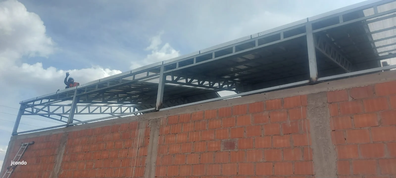 Fabricación Estructuras Metálicas para Techo  y Montaje - Taller de Mantenimiento miniatura 4