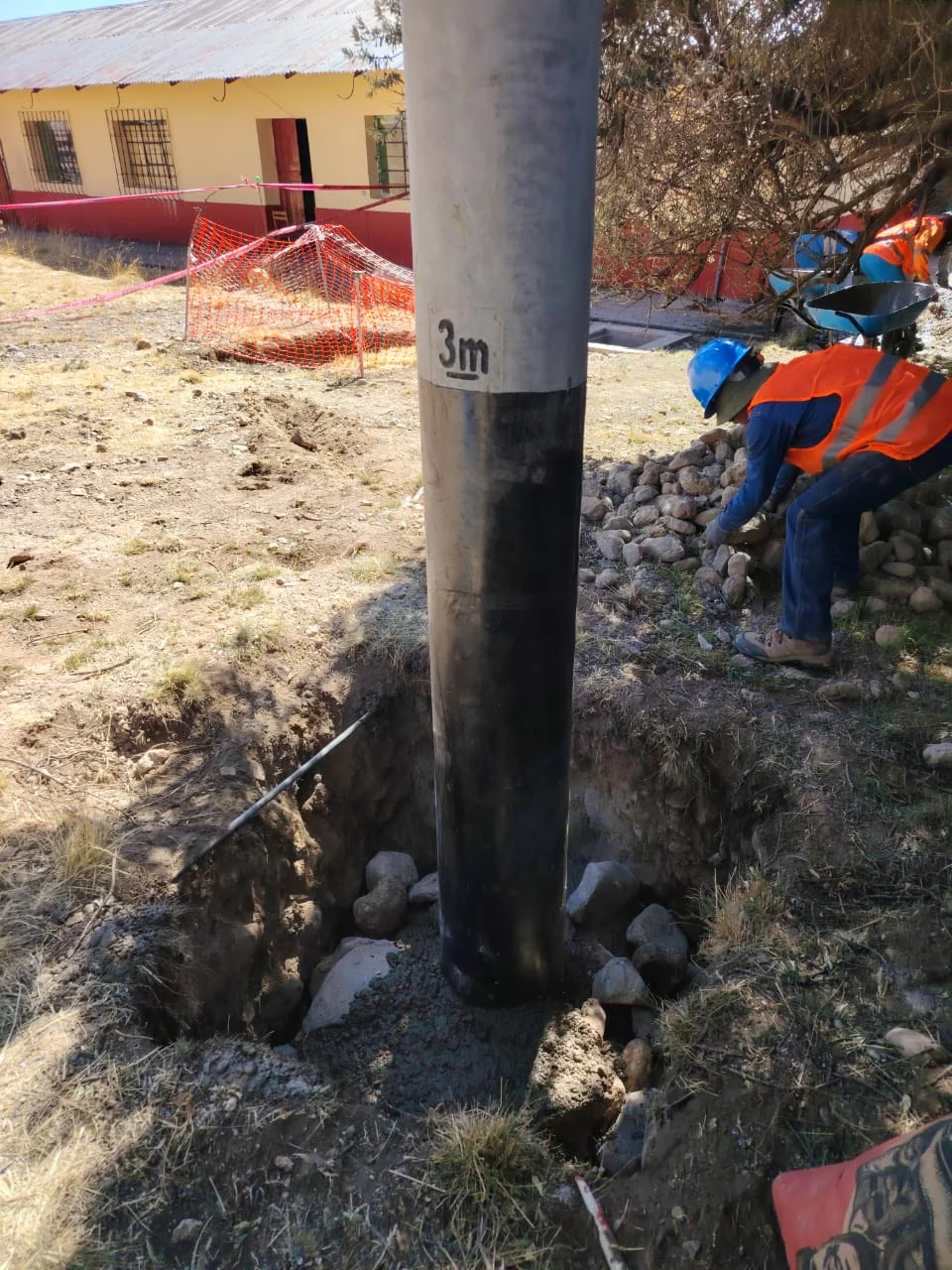 Logística e Instalación de postes para electrificación de comunidades, Espinar Cusco, Agosto 2025 miniatura 5