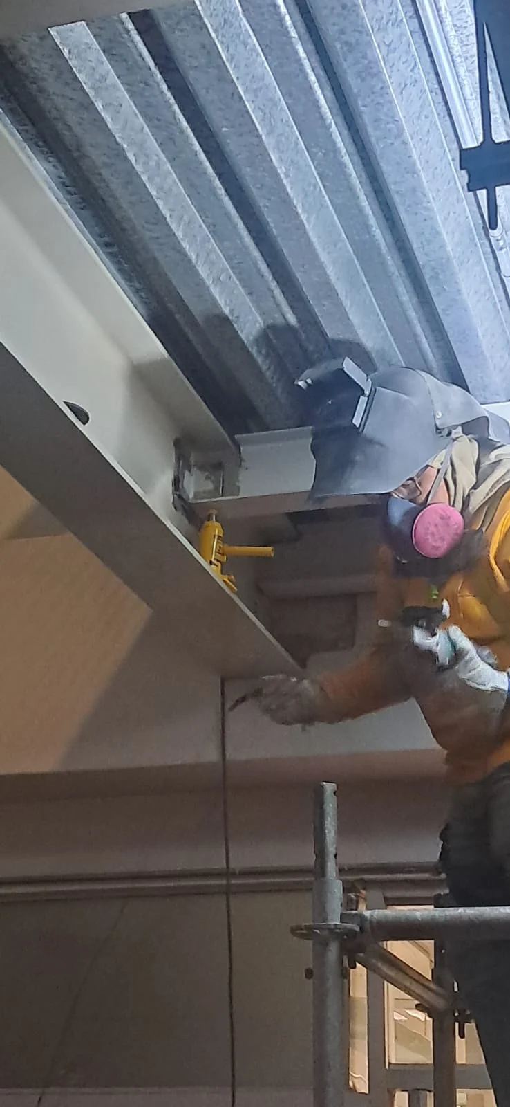 Reparación con soldadura uniones soldadas de Vigas  - UTP Arequipa miniatura 3